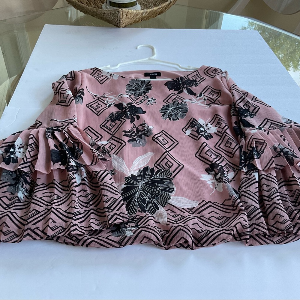Alfani blouse, rose and black. Large. - Picture 2 of 7